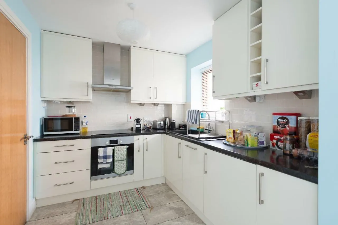 Spacious 2-Bedroom Apartment Near O'Connell St ダブリン 0*,  アイルランド
