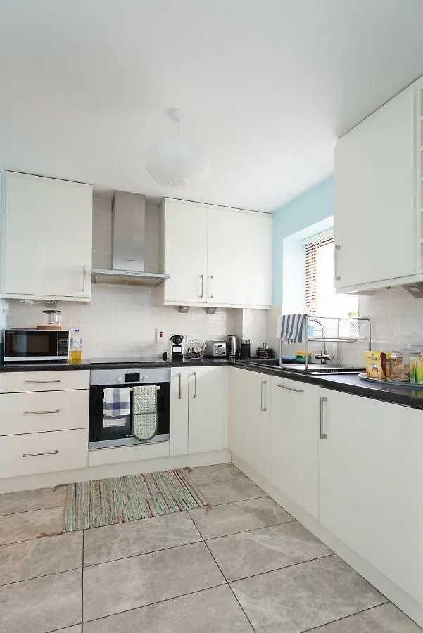 Spacious 2-Bedroom Apartment Near O'Connell St Dublin